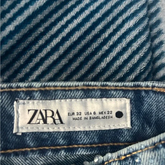 Women's Jeans - Picture 4 of 6